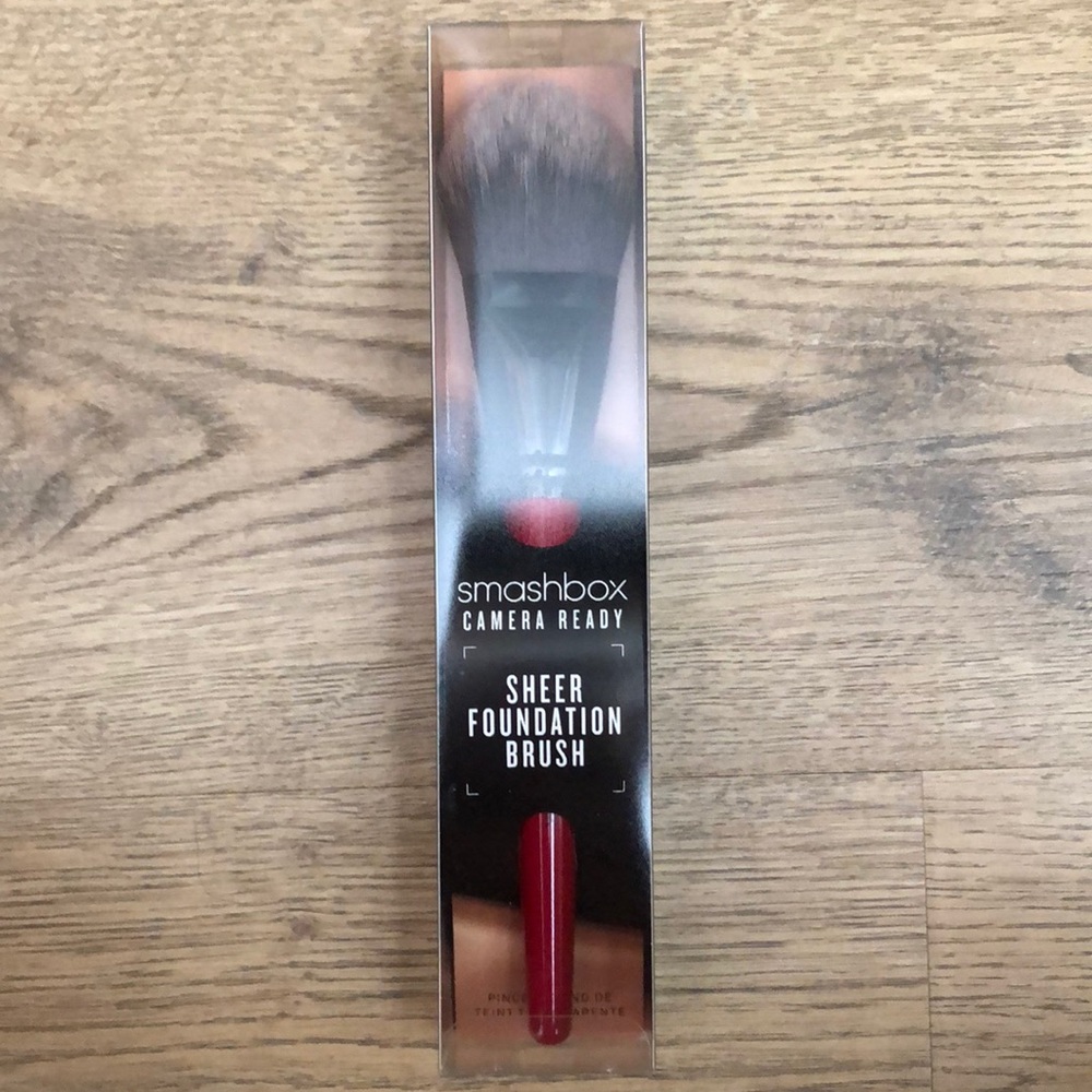 NIB Smashbox sheer foundation brush